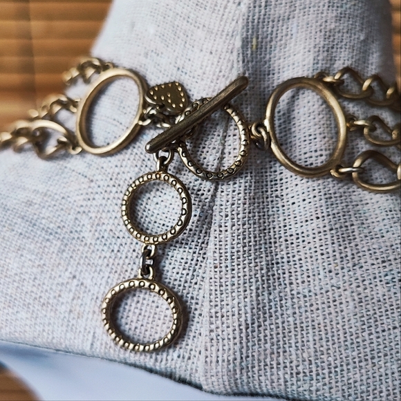 Stella • Dot Signed Triple Strand Glass Pearls, Faceted Acrylic Knotted Necklace - Picture 4 of 9